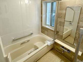 バスルームリフォーム 窓も同時に取り替えて断熱性能が高まったお風呂